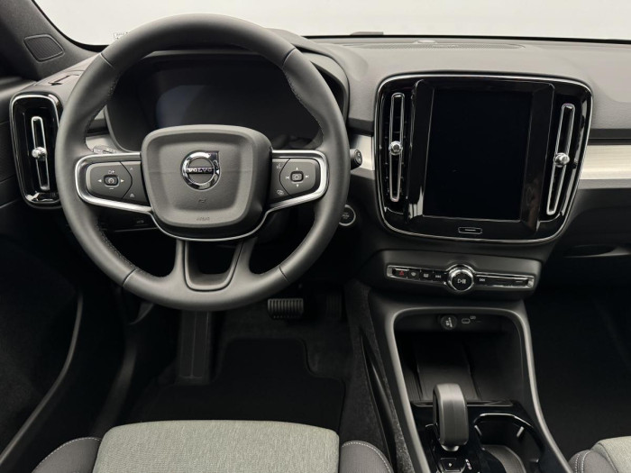 Volvo XC40 B3 AUT DARK PLUS