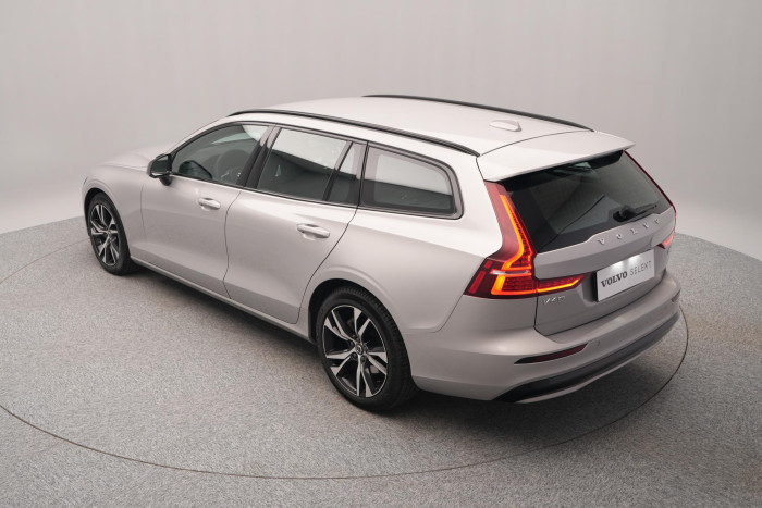 Volvo V60 B4 DARK PLUS AUT CZ 1.maj