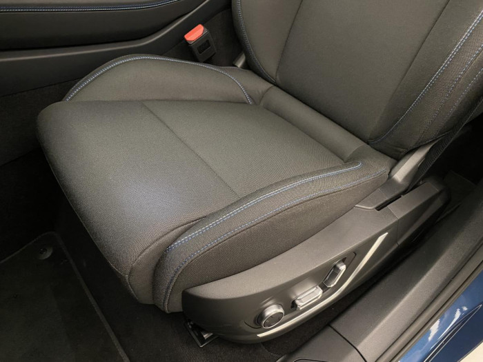 Lynk & Co 01 PHEV DCT AUT 1.maj. REZERVACE