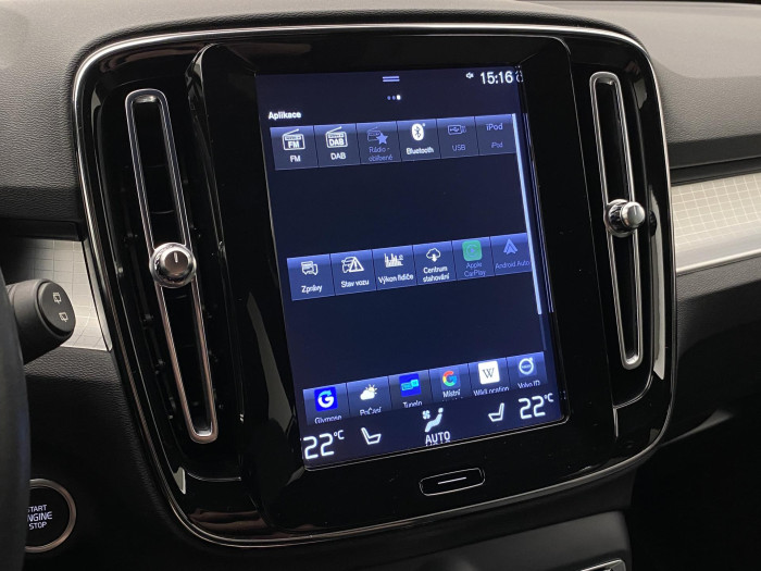 Volvo XC40 B4 AWD MOMENTUM AUT CZ 2.0 Momentum