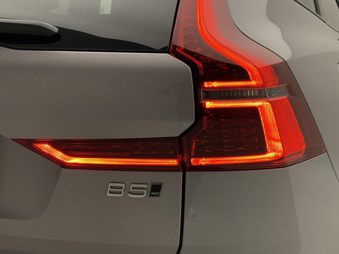 Volvo XC60 B5 AWD AUT DARK PLUS