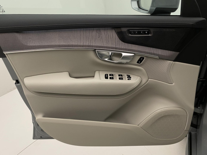 Volvo XC90 T8 AWD RECHARGE BRIGHT PLUS 7m