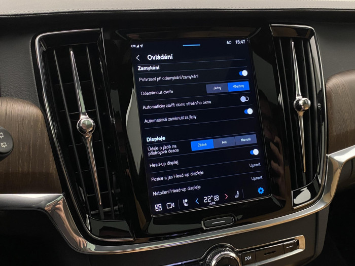 Volvo V90 CC B4 AWD ULTIMATE AUT CZ 2.0 CC CC