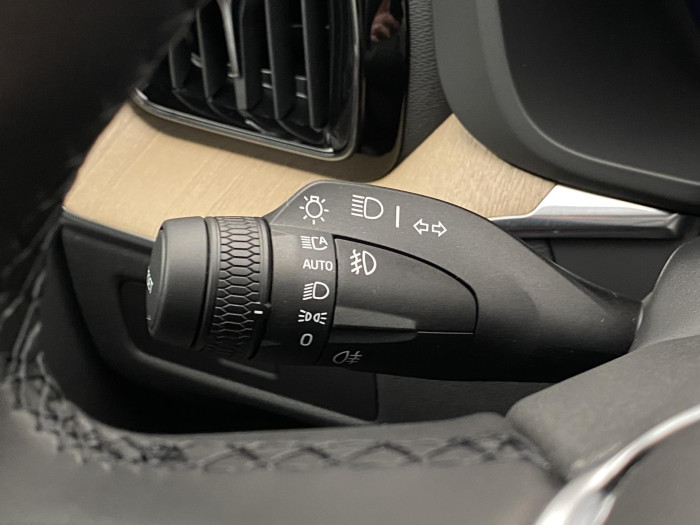 Volvo XC60 B5 AWD AUT DARK PLUS