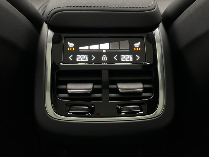 Volvo XC60 B5 AWD DARK ULTRA AUT