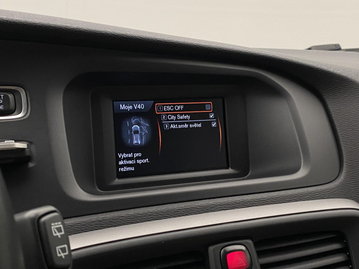 Volvo V40 CC T4 AWD MOMENTUM CZ 2.0 CC CC Momentum