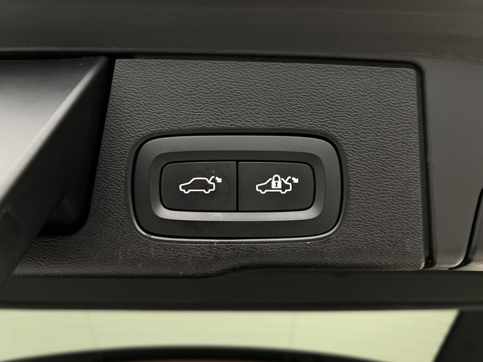 Volvo XC60 T4 R-DESIGN AUT