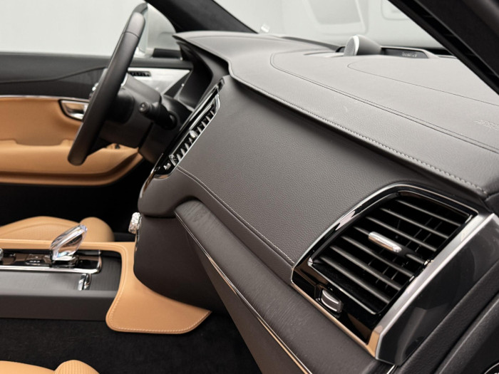 Volvo XC90 T8 AWD RECHARGE BRIGHT ULTRA