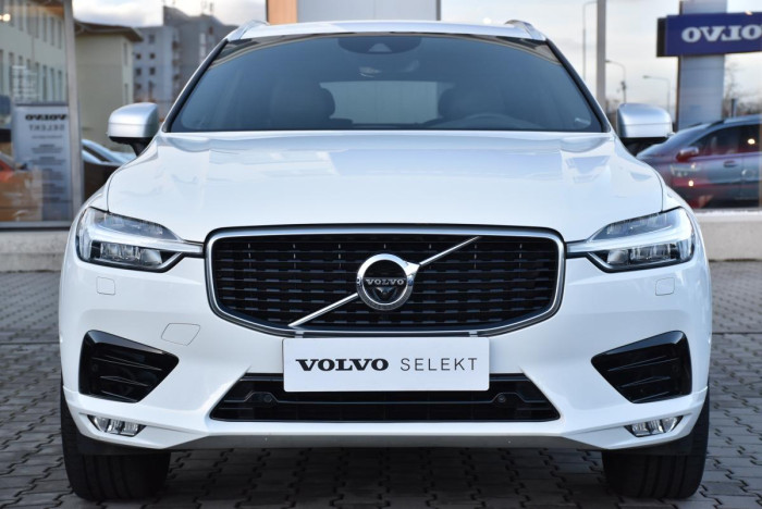 Volvo XC60 D4 AWD R-DESIGN AUT REZERVACE 2.0 d