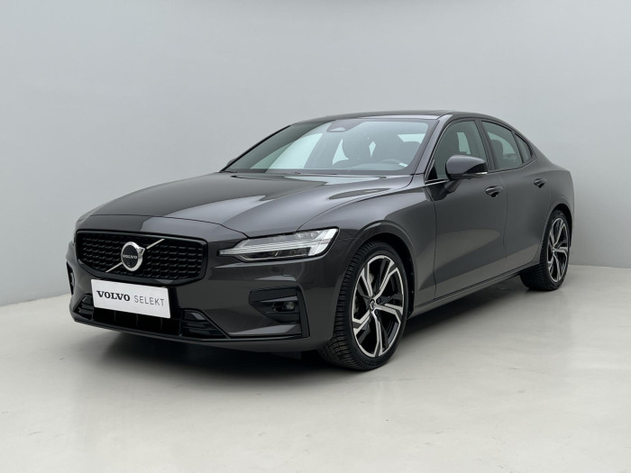 Volvo S60 B5 AWD ULTIMATE DARK AUT 1.maj