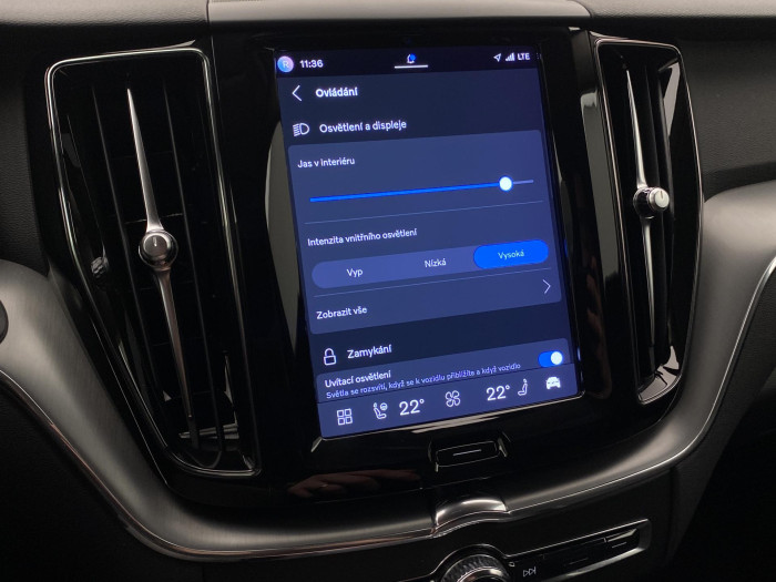 Volvo XC60 B4 AWD CORE AUT CZ