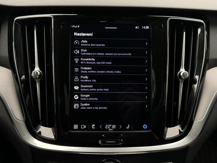 Volvo V60 CC B5 AWD PLUS REZERVACE