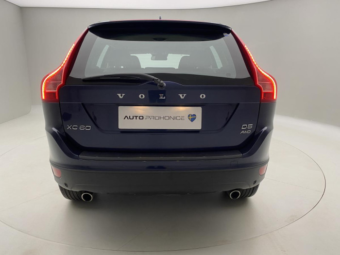 Volvo XC60 D5 AWD MOMENTUM REZERVACE 2.4 d Momentum