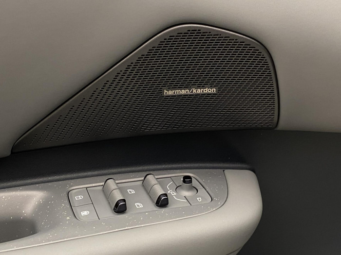 Lynk & Co 02 MORE EV