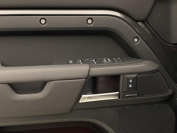 Land Rover Defender 110 D250 X-DYNAMIC SE REZERVAC 3.0 d Dynamic SE