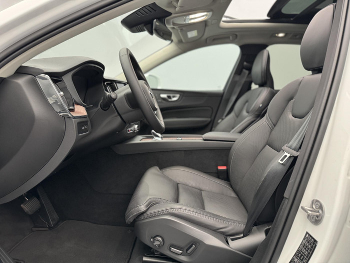 Volvo XC60 T8 AWD RECHARGE BRIGHT PLUS