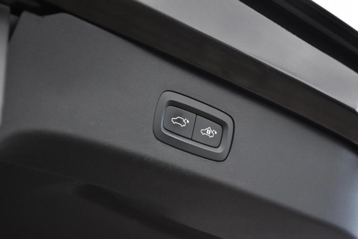 Lynk & Co 01 PHEV DCT AUT 1.maj.