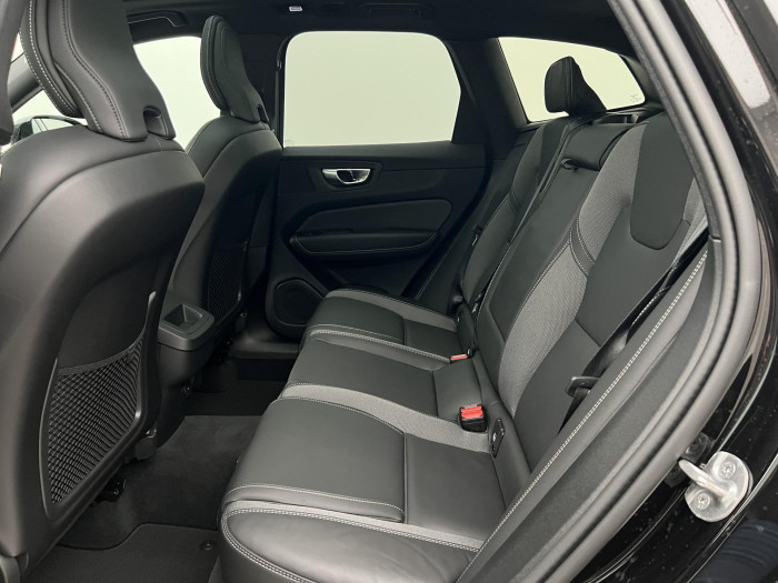 Volvo XC60 B5 AWD BLACK EDITION PLUS AUT