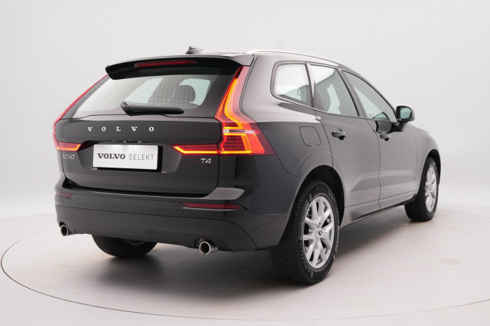 Volvo XC60 T4 MOMENTUM AUT REZERVACE 2.0 Momentum