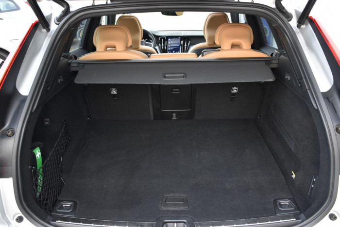 Volvo XC60 T8 AWD TWIN ENGINE AUT 1.maj.