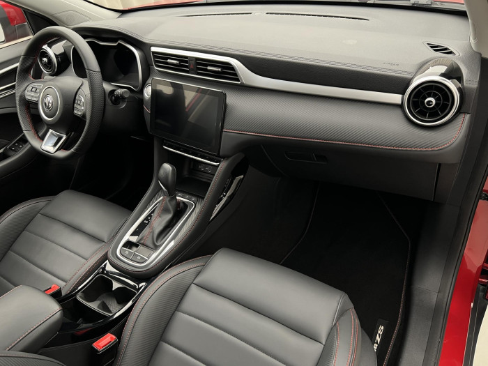 MG ZS 1.0T EXCLUSIVE AUT CZ 1.maj. 1.0 Exclusive