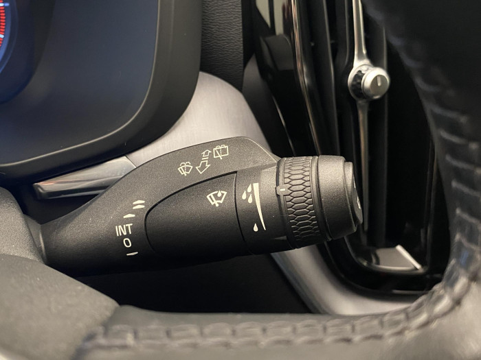 Volvo XC60 B4 AWD MOMENTUM AUT CZ 2.0 Momentum