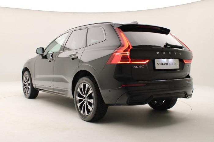 Volvo XC60 B4 AWD PLUS DARK AUT REZERVACE