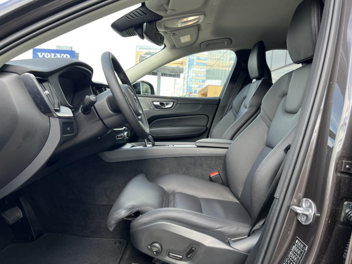 Volvo XC60 B4 AWD DARK PLUS REZERVACE 2.0 Plus