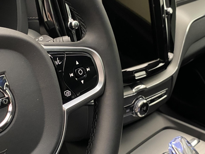 Volvo XC60 B5 AWD BLACK EDITION ULTRA 2.0 Edition