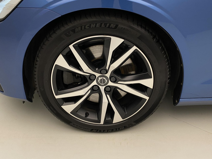 Volvo V60 B5 R-DESIGN AUT CZ