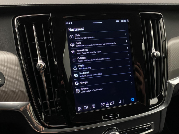 Volvo V90 B4 PLUS BRIGHT AUT CZ