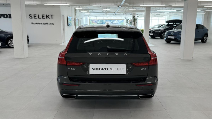 Volvo V60 B4 INSCRIPTION AUT REZERVACE