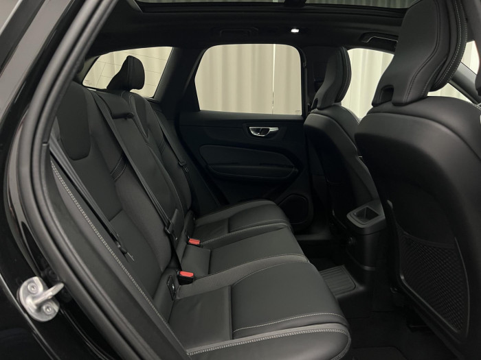 Volvo XC60 T6 AWD RECHARGE BLACK EDITION 2.0 Edition