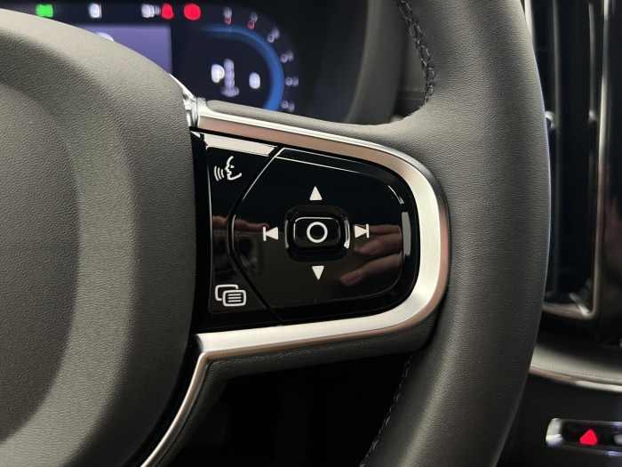 Volvo XC60 B5 AWD BLACK EDITION ULTIMATE 2.0 Edition