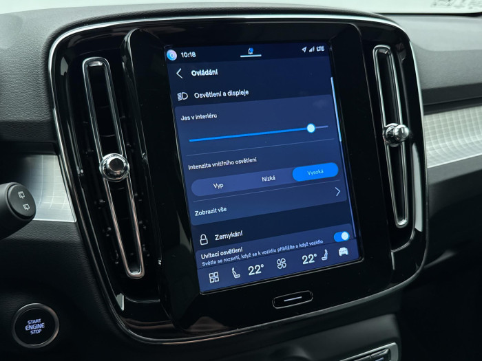 Volvo XC40 B3 CORE AUT CZ