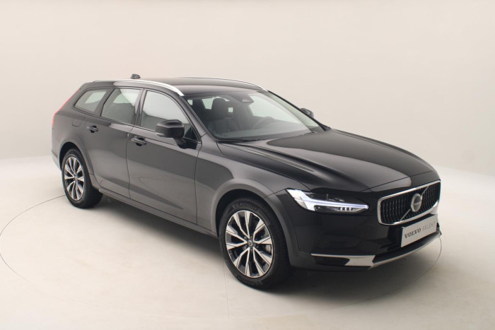 Volvo V90 CC B4 AWD PLUS AUT CZ 1.maj