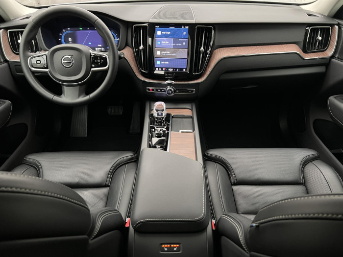 Volvo XC60 T6 AWD RECHARGE PLUS BRIGHT