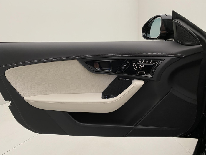 Jaguar F-Type P450 CABRIOLET 75 REZERVACE