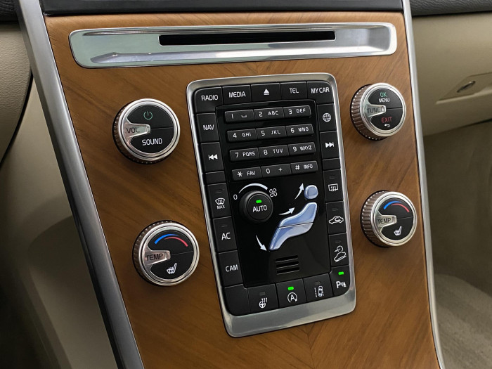 Volvo XC60 T6 AWD INSCRIPTION AUT CZ