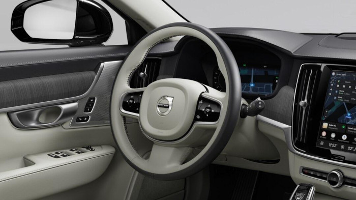 Volvo V90 T8 AWD Plug-in DARK ULTRA