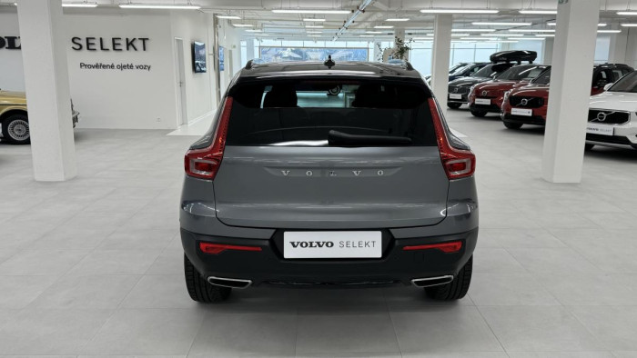 Volvo XC40 D4 AWD R-DESIGN REZERVACE 2.0 d