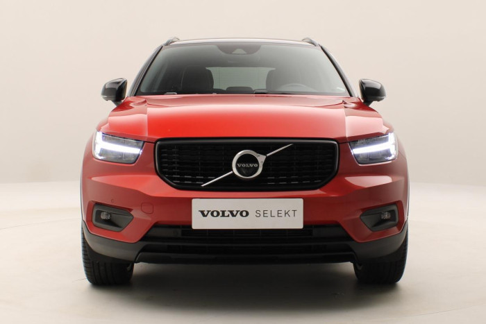 Volvo XC40 D4 AWD R-DESIGN AUT CZ 1.maj 2.0 d