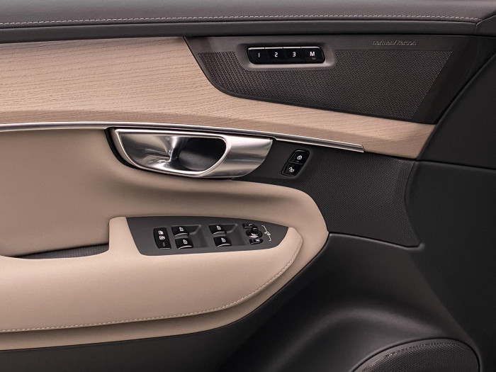 Volvo XC90 B5 AWD AUT BRIGHT PLUS 7míst