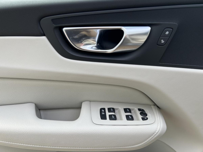Volvo XC60 B4 MOMENTUM Aut 1.maj. 2.0 Momentum