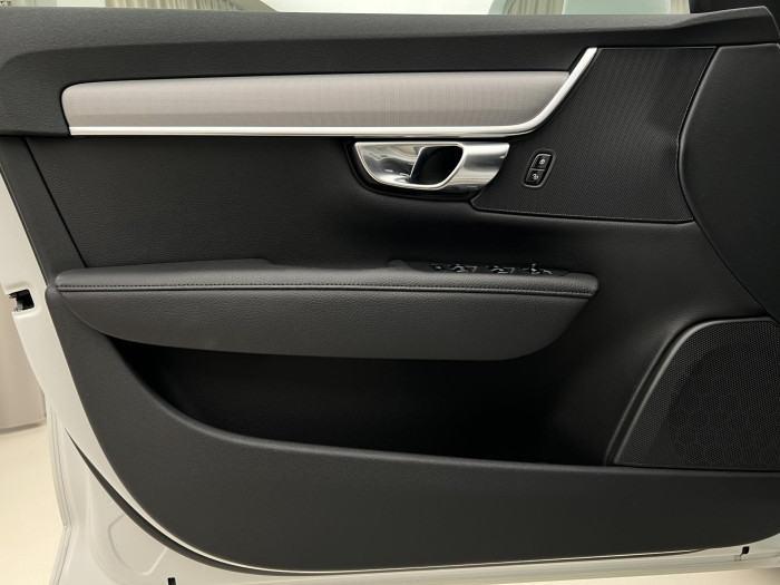 Volvo V90 B4 MOMENTUM AUT 2.0 Momentum