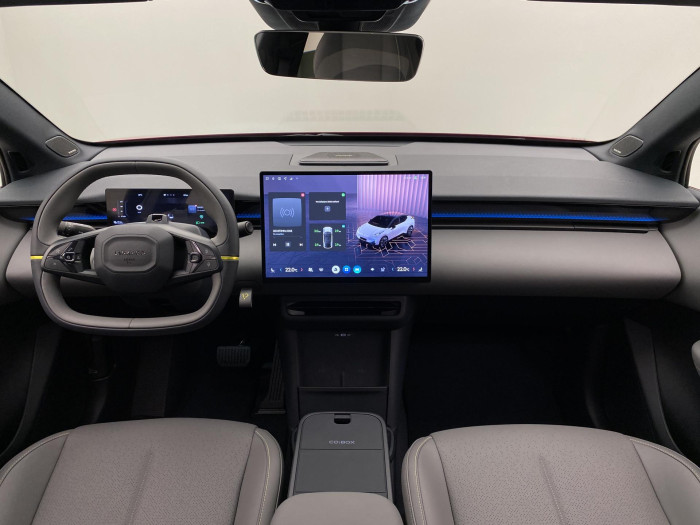 Lynk & Co 02 MORE PŘEDVÁDĚCÍ VŮZ