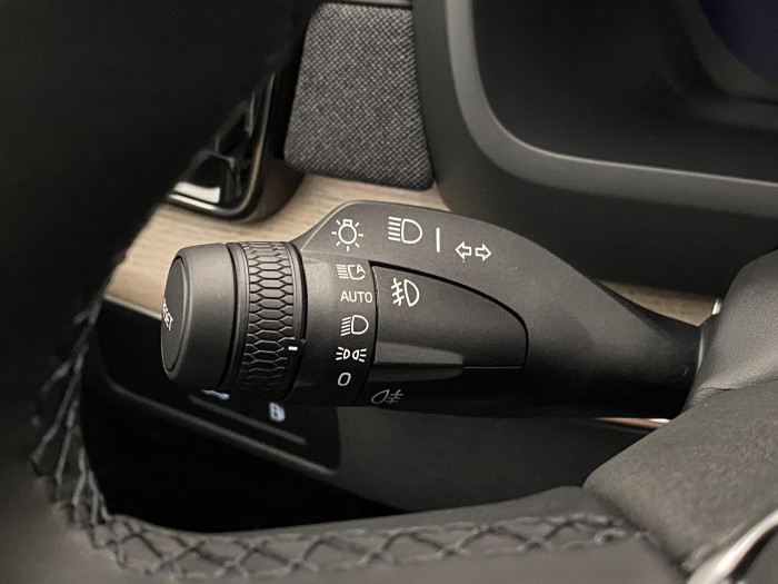 Volvo XC90 T8 AWD RECHARGE DARK PLUS 7m