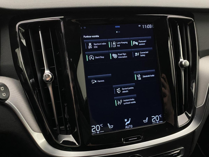 Volvo V60 D4 R-DESIGN AUT REZERVACE 2.0 d