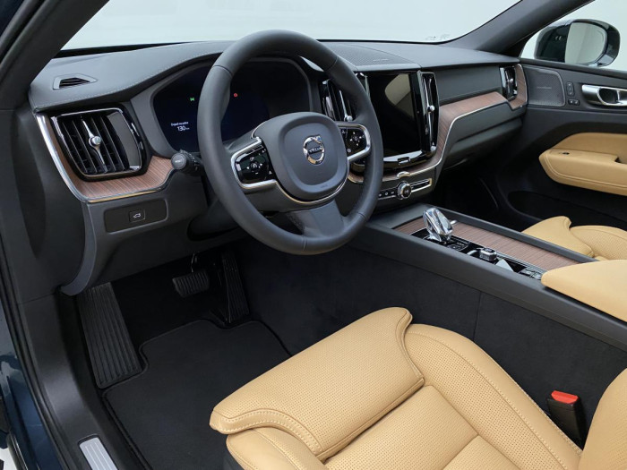 Volvo XC60 B4 AWD AUT DARK ULTIMATE