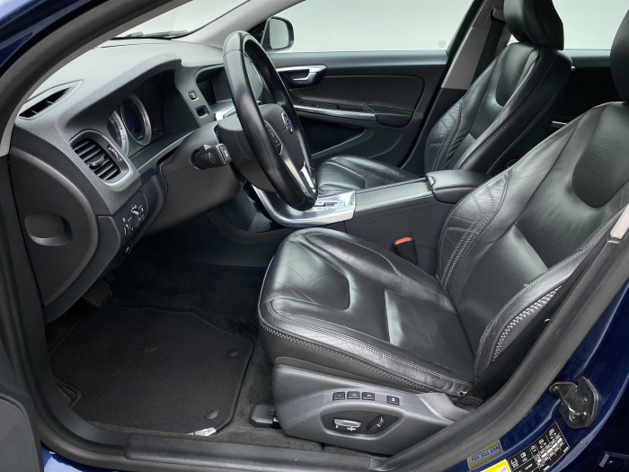 Volvo V60 D5 VOLVO OCEAN RACE AUT CZ 2.4 d